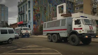 Police with manual siren, russian guard