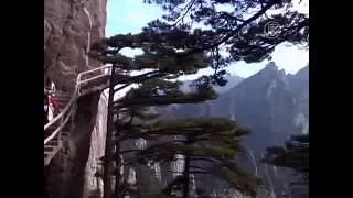 Огромный мираж Фата Моргана проявился в горах Китая.2014.11.03