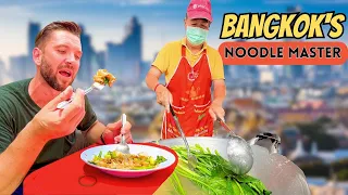 THIS IS REAL THAI STREET FOOD 🇹🇭 Uncle Is a PAD SE EW + RAD NA Master!