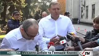 22.09.2011 - Добкин и Кернес приехали на VIP-велосипедах