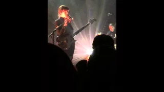 Daughter "No Care" live clip