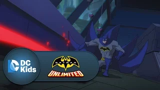 Batman And Nightwing Gadget-Up To Go Against Silverback | Batman Unlimited | DC Kids