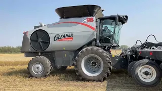 Centennial Gleaner S98 Combine Harvester Demo!