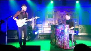 Clocks - Chris Martin and Jonny Buckland - Coldplay -  Little Noise Sessions 24/11/2011