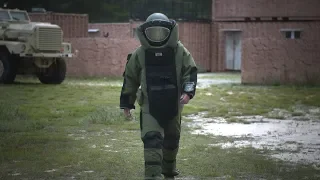 U.S. Air Force: Explosive Ordnance Disposal