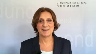 Bildungsministerin Britta Ernst zu Schule, Notfallbetreuung und Corona-Parties
