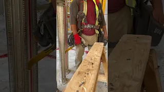 300 Dollars hammer - Stiletto TB3 #carpenter #construction #work #concretework #foryou