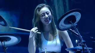 [HD Live] Runaway Baby + Drum Solo - Wheein