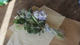 Wrapping bouquets of flowers