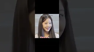 wonyoung’s real voice *she sound so different* 😱😱