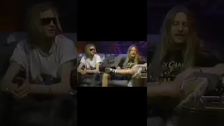 🤣 Alice In Chains - Layne and Jerry Asked to Describe Their Music - #music #shorts #aliceinchains