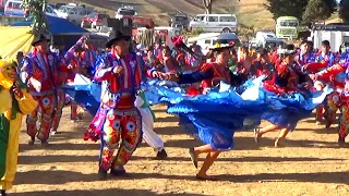 Espectacular ENTRADA de CH'UTAS choleros y sus lindas CHOLITAS de WILACOTA 2023, Mecapaca Murillo