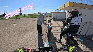 СТАНТ на ПИТБАЙКЕ / KAYO 140 STUNT / ПОКАТУШКА НА ЗАДНЕМ С ДРУЗЬЯМИ