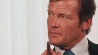 Roger Moore Interview | Cinema Showcase (1977)