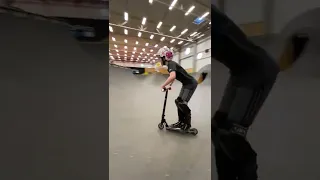 СДЕЛАЛ КИКЛЕС В СПАЙН | Spine Kickless 👊✨#трюкинасамокате #scootering