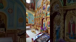 ОСПІВУВАННЯ ПЕРЕД ВИНОСОМ ПЛАЩАНИЦІ. ВРАЖАЮЧИЙ СПІВ