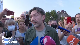 Сергей Шнуров в Хабаровске: поддержал протесты и поговорил с горожанами