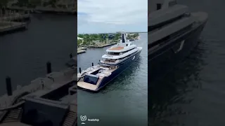 Helicopter Landing on superyacht