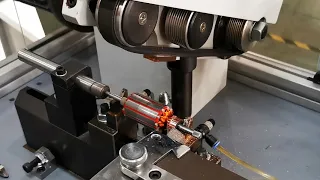 Automatic armature commutator turning lathe