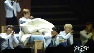 150802 FANCAM [TRB in Chile] 방탄소년단 BTS - Blanket Kick (이불킥)