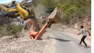 AMAZING DANGEROUS EXCAVATOR