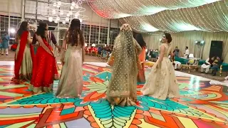 Deewana Hai Dekho Mehndi Dance Performance | Best Bride Dance | Hrithik Roshan, Kareena Kapoor