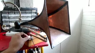 Homemade gramophone, now Orthophonic (and with speed issues)