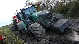 Fendt 939 Vario Gets Totally Stuck in The Mud During Maize / Corn Chopping | Häckseln 2017