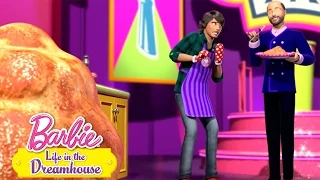 MUÑECA VS. POSTRE | LIFE IN THE DREAMHOUSE | @Barbie