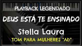 🎤 Deus Está Te Ensinando (PLAYBACK LEGENDADO no Piano – TOM FEMININO "Ab") Stella Laura, by Niel Nto