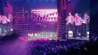 BTS (방탄소년단) - Love Yourself Tour - Paris 18/10/20 - Airplane pt. 2