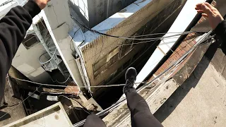 ESCAPING CRAZY GEMINI MAN (Epic Parkour POV CHASE)