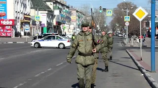 В Белогорске военнослужащие провели первую репетицию Парада Победы