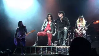 Alice Cooper : I'm Eighteen feat. Marilyn Manson Live  @ Amnesia Rockfest 2013 Montebello