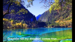 Johnny Burnette - Dreaming (with lyrics)