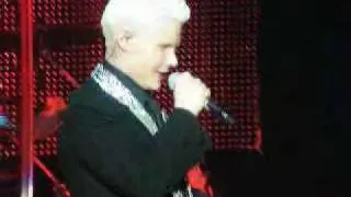 Rhydian Roberts - 220509 Bournemouth - 08 Show Must Go On