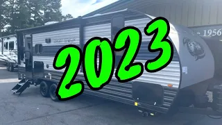 NEW 2023 FOREST RIVER CHEROKEE GREY WOLF 23MK TRAVEL TRAILER Dodd RV Walkthrough Just Arrived Solar