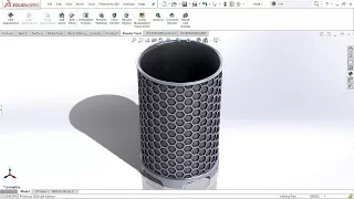 How to make 'Honeycomb Pattern on Bucket' in Solidworks 2016