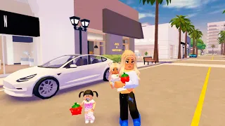 Cuido a la hija de mi vecina en Roblox. Berry Ave.