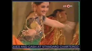 Aishwarya Rai | Help Telethon Concert | tsunami victims | February 6, 2005 | TV capture: zoom