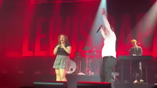 Lewis Capaldi sings Bruises with a fan on stage Sydney 2/1/2020