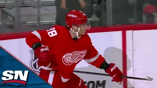 Red Wings' Kane Turns Back The Clock With Some Silky Stick Handling To Score On Breakaway