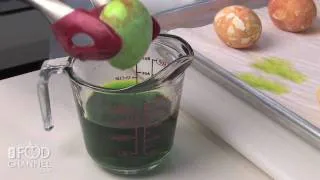 How to Dye Easter Eggs with Onion Skins