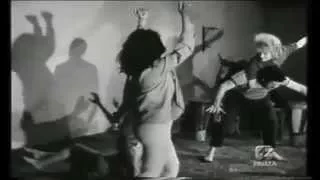Sfida al Diavolo (1963) Wild dancing scene