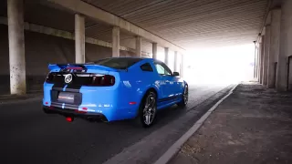 2013 Ford Mustang Shelby GT500 Startup and revving - Loud exhaust sound!