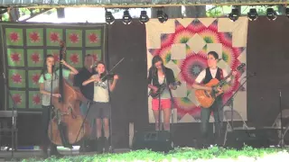 Dan River Girls at Fiddlers Grove playing El Cumbanchero with Eitan