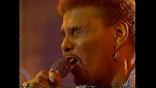 Neville Brothers 5-15-87 late night TV performance