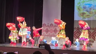 Казачьи танцы . Дети ( 5-6 лет).