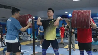 Tian Tao and Gigachad Squat Heavy