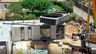 Casa modular con piscina prefabricada en Barcelona - InHaus